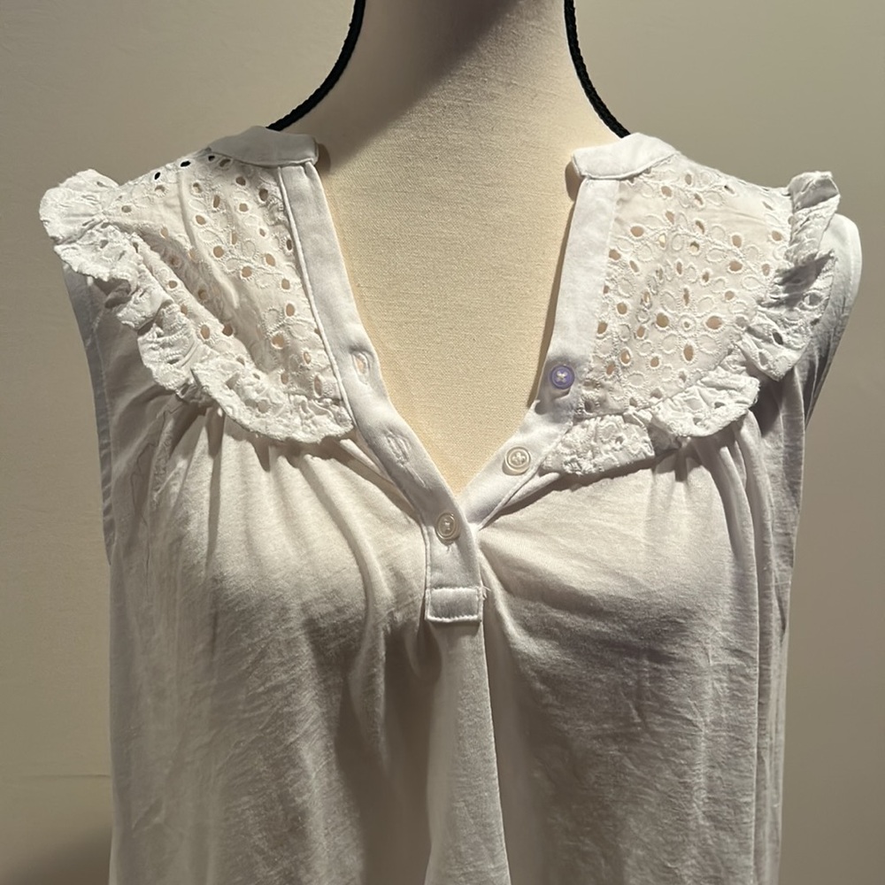Chelsea & Theodore Button Up Blouse - Picture 2 of 7